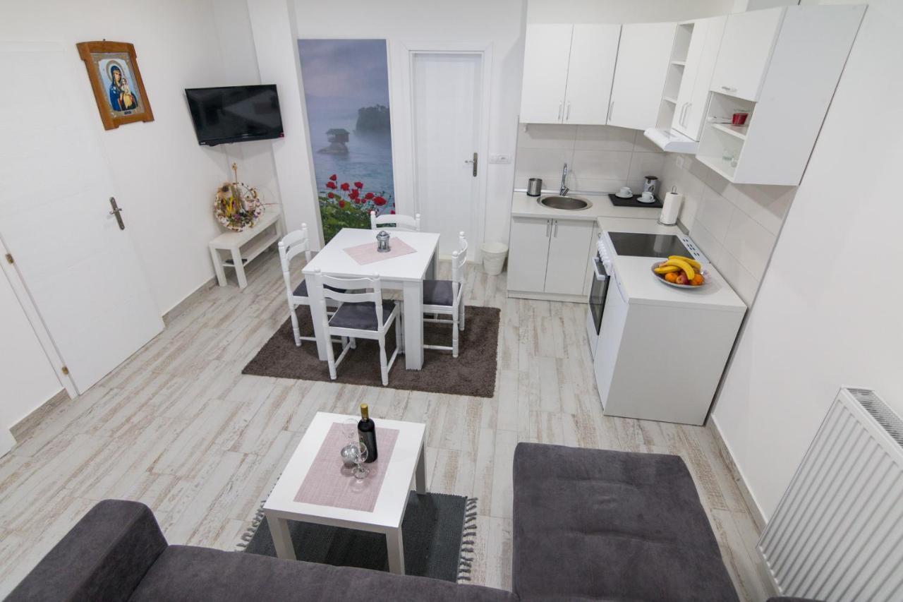 Apartment Bb บายินา บาชตา ภายนอก รูปภาพ