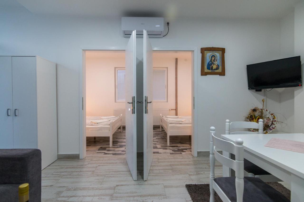 Apartment Bb บายินา บาชตา ภายนอก รูปภาพ